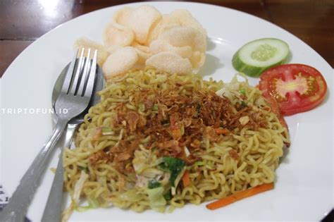 Maybe you would like to learn more about one of these? Restaurant Bu Djono Dieng Selalu Menyajikan Makanan yang Fresh