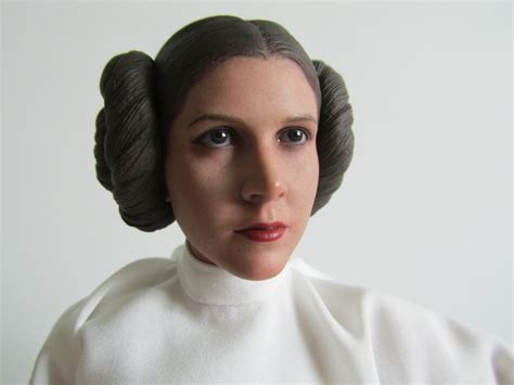 Hot Toys 16th Scale Figure Star Wars Episode Iv A New Hope Princess Leia Sideshow