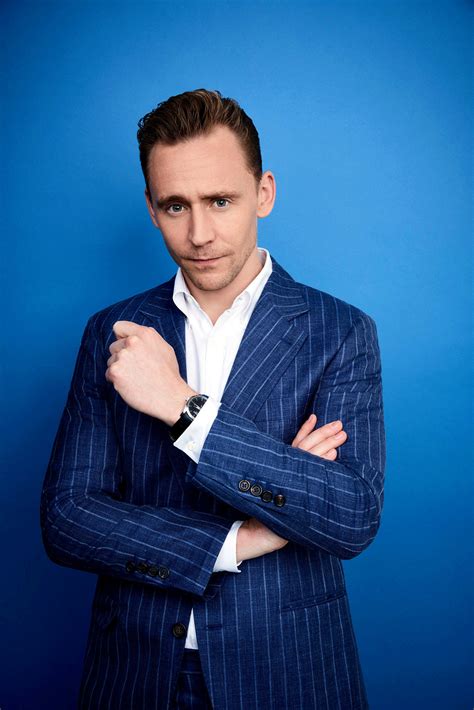 A place to share and discuss all things tom hiddleston! Tom Hiddleston at 2016 Tribeca Portrait Studio... - Hiddles