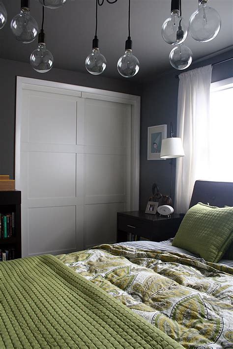 Grey is one of the most popular basic colors that is easy to mix and match and is great for every space. Purple House Wishlist: Bedroom in Gray and Green