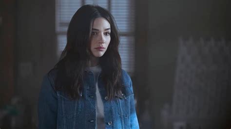 Crystal Reed Talks Swamp Thing Gotham And More Exclusive Interview