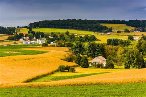 View Of Farm Fields And Rolling Hills In Rural York County Penn Stock