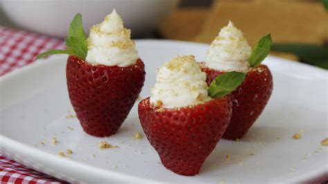 Fresh Strawberry Cheesecake Bites Recipe