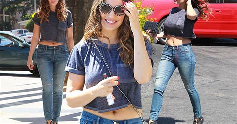 Kelly Brook Flashes Her Toned Tum As She Buys A Box Of Vodka In La Mirror Online