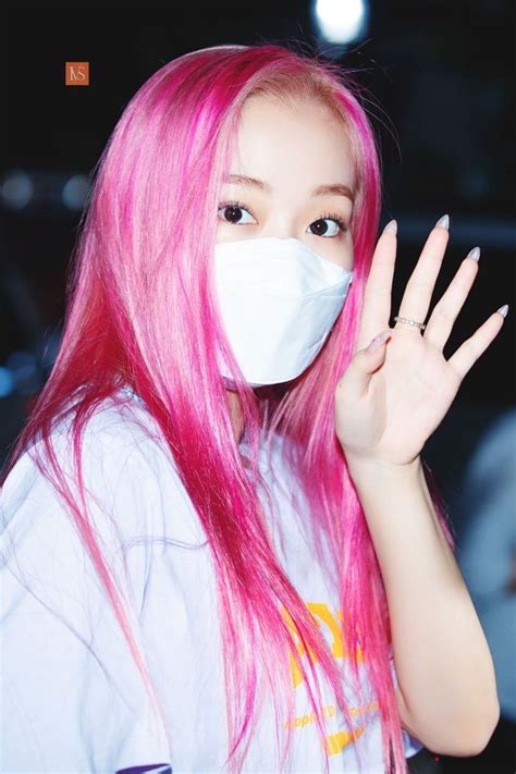 August Dreamcatcher Gahyeon Pink Hair Hair Dream Catcher
