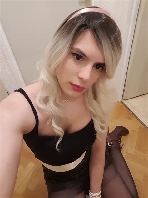 Pin On Crossdressers And Trans Girls