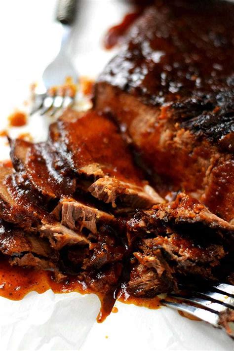 Place the barbecue sauce and the brisket in an oven roasting bag. Slow Cooking Brisket In Oven Australia - Barbecued Beef ...
