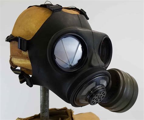 1960s C3 Gas Mask Nbc With Vinyl Chemical Attack Hood And Filter Nato