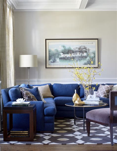 How To Decorate A Living Room With Blue Sofa
