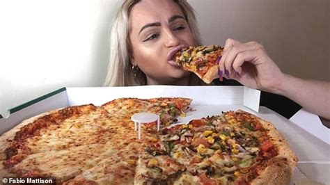 Woman 28 Films Herself Gorging On Junk Food For Thousands Of Youtube