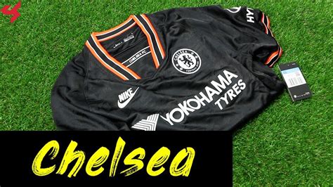 Blues faithful are sure to find the perfect chelsea fc jersey for them, including a youth, men's or women's chelsea custom jerseys as well as black chelsea away jerseys so you are fully decked out next time you watch the. Nike Chelsea Jorginho 2019/20 Third Soccer Jersey Unboxing ...