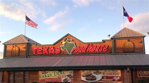 Texas Roadhouse and PDQ among restaurants opening on Treasure Coast