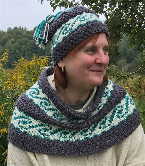 Shoulder Cozy Knitting Patterns | In the Loop Knitting