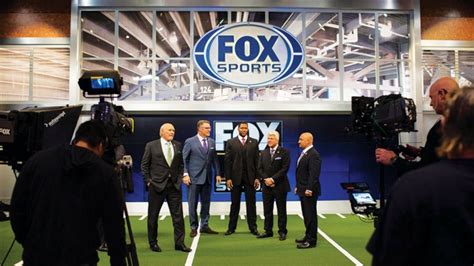 Fox Nfl Sunday Cast Removed From Studio Over Covid 19 Variety
