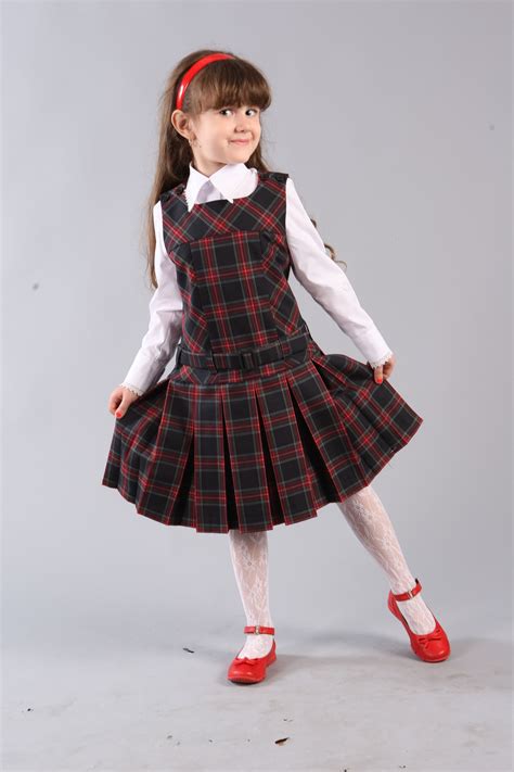 Сарафан из шотландки освежит вашу школьную форму Одежда для девочки Школьная одежда для