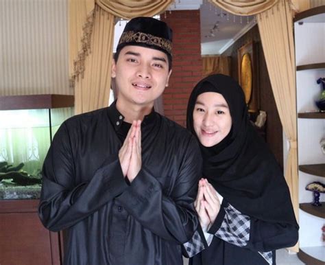 Larissa chou bersama alvin faiz. Arifin Ilham Meninggal, Larissa Chou Berkabung di ...