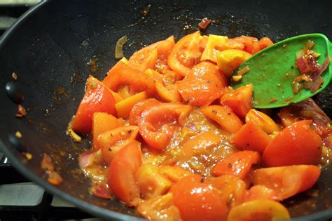 Allow to soak for 5 minutes. Serena's Medium Rare: Healthy Meatloaf & Low Fat Tomato Sauce