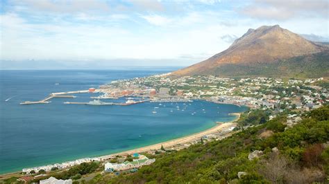 If you are looking for cape town accommodation , safarinow has a selection of accommodation in cape town and surrounds. Cape Town Vacations 2017: Package & Save up to $603 | Expedia
