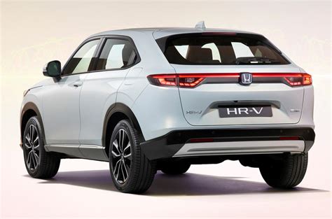 2021 honda hrv got design hints of porsche macan + toyota venza + mazda cx30… New 2021 Honda HR-V: 129bhp hybrid powertrain detailed ...