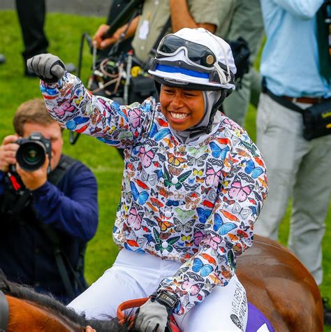 Khadijah Mellah Becomes First Female Muslim Jockey To Win A Race Great British Racing
