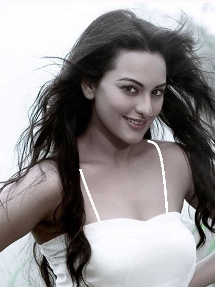 Celebrity Sexy Show Sonakshi Sinha In Bikini