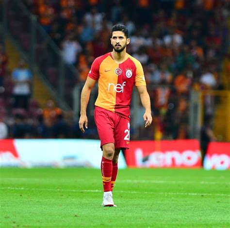 Emre Akbaba Galatasaray Formasıyla Sahada Son Dakika