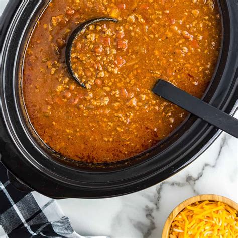Easy Crockpot Chili Stove Top Included Julies Eats And Treats