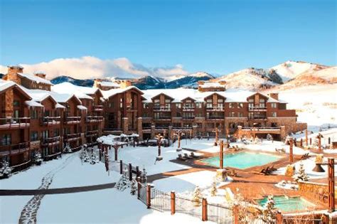 10 Best Ski Lodges In The Us