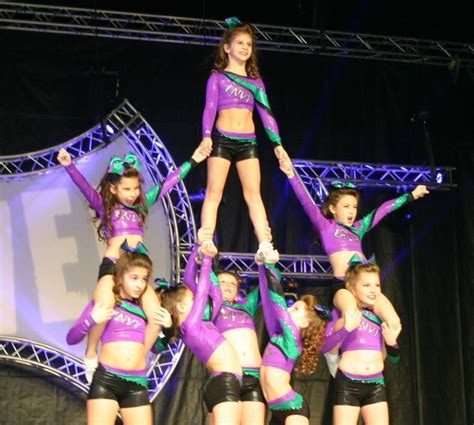 Cheer Envy Moment When You Hitting Your Pyramid Cheer Stunts Cheer