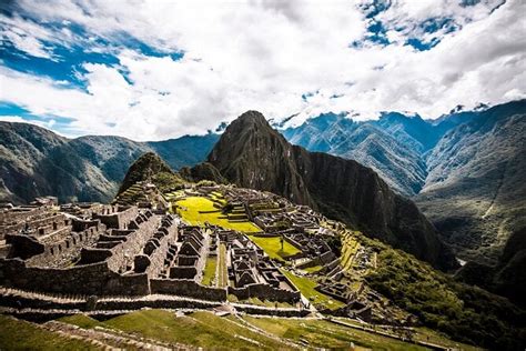Tour Las Maravillas Del Perú Machu Picchu Montaña Arcoíris Y Lago