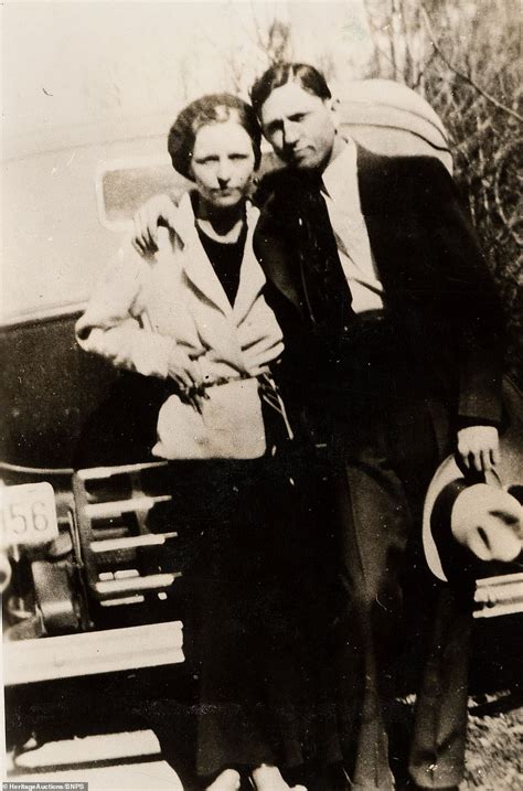 Remarkable Photographs Of Loved Up Gangsters Bonnie And Clyde Offer A