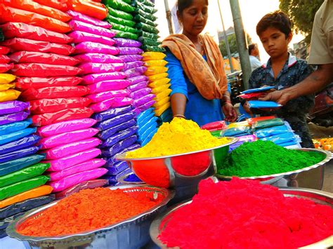 Happy Holi India Paints Itself In Myriad Of Colours Mumbai Mirror