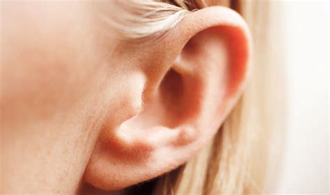 Cancer Symptoms Headaches Can Be A Sign Of Rare Ear Cancer Uk