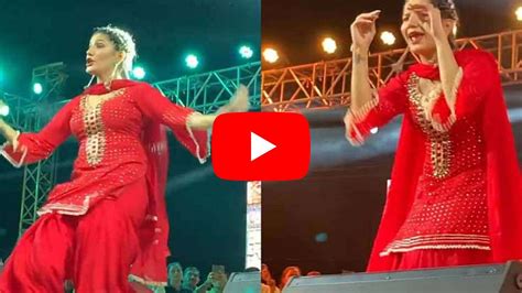 sapna chaudhary dance video इस ऑउटफिट में किसी अप्सरा से कम नहीं लग रही सपना चौधरी एक ही जगह