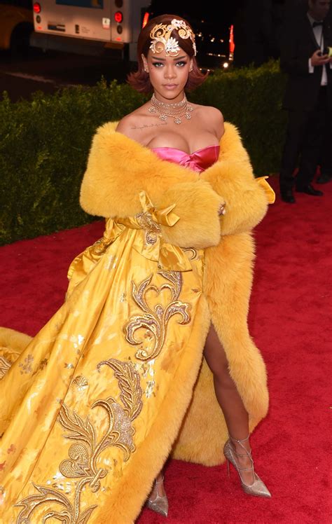 Rihannas 2015 Met Gala Dress Made Her Nervous Details Usweekly