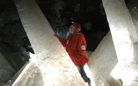 Scientists Found 50000 Year Old Life In These Mexican Crystal Caves