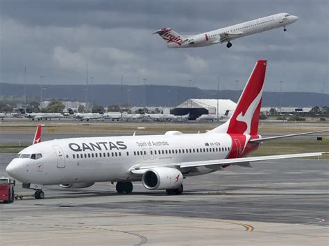 Qantas Flight Makes Emergency Landing Back To Sydney Australian News Locally