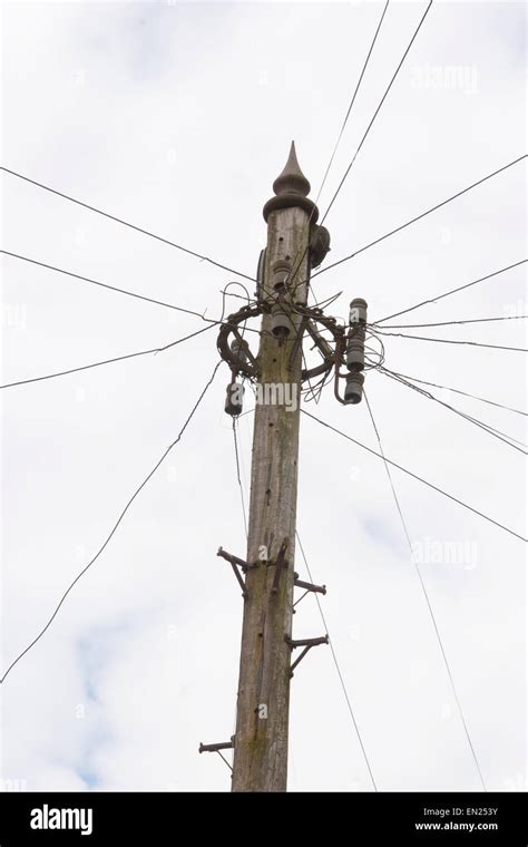 Telephone Pole Wires High Resolution Stock Photography And Images Alamy