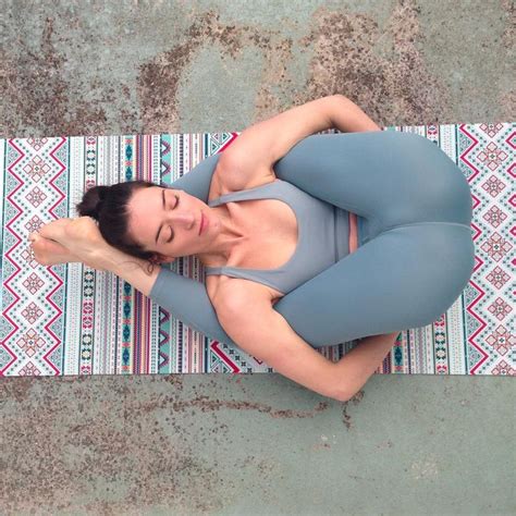 Likes Comments Lindell Yoga Stretching Stretchylicious On Instagram Enjoying