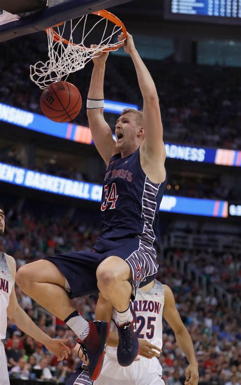 Jock Landale Saint Marys Prep For Showdown Against Gonzaga