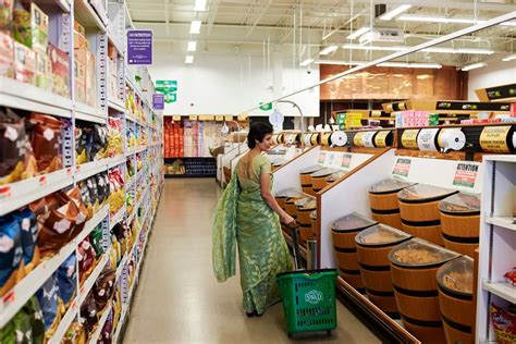 Bij mantra food koop je producten uit de indiase, surinaamse, indonesische en afrikaanse keuken. Inside Patel Brothers, the Most Beloved Indian Grocery ...