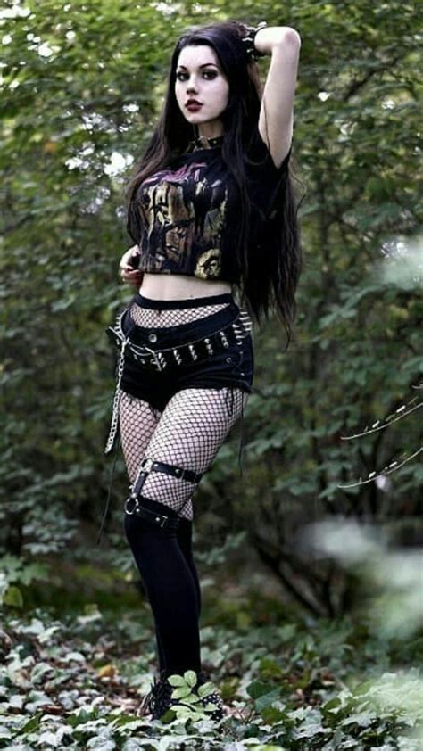 Pin By Marius On Gothic In 2019 Gothic Outfits Hot Goth Girls Goth