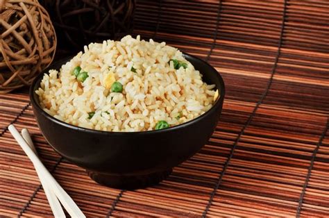 Resep nasi goreng rumahan berikutnya adalah nasi goreng kampung. Cara Membuat Nasi Goreng Sederhana yang enak | RESEP123