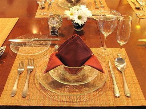 How To Set Dinner Table Useful Buzz