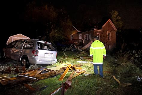 Tornadoes Hit Missouri With Severe Storm Threat Shifting To Mid