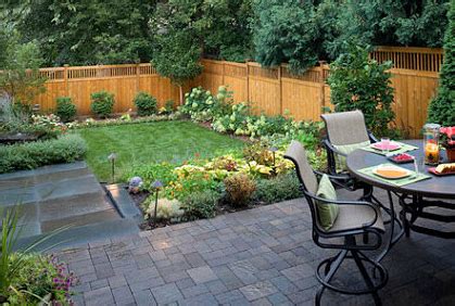 Having a small yard does not mean that you cannot have a beautiful one. Small Backyard Designs - Landscape Pictures & Ideas