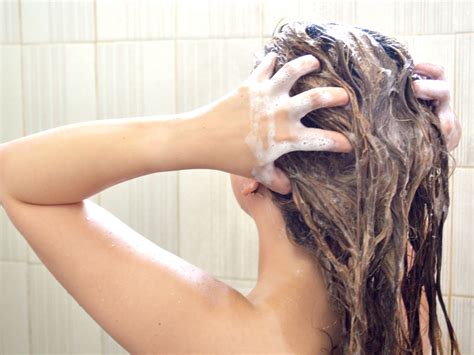 Are we making a chutney, or hair oil? 4 Ways to Make an Olive Oil Hair Mask - wikiHow