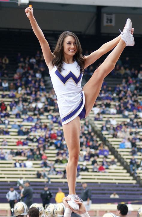 see more washington cheerleaders here cheer flexibility professional cheerleaders