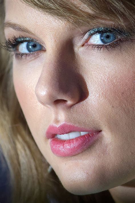 Celebritycloseup Taylor Swift Hot Taylor Swift Pictures Taylor Swift