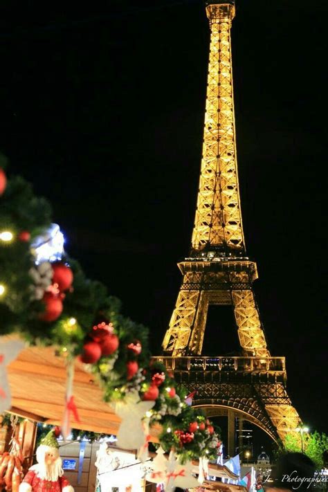 Navidad En París Francia Paris Navidad La Torre De Paris Fotos En